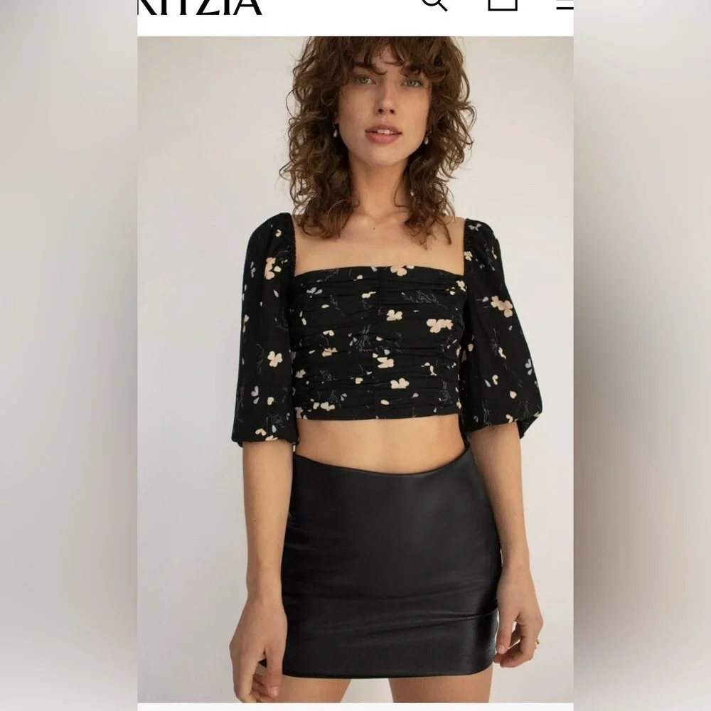 Wilfred Free Aritzia Medium Faux Leather Skirt Black Vegan Size 00 (J)